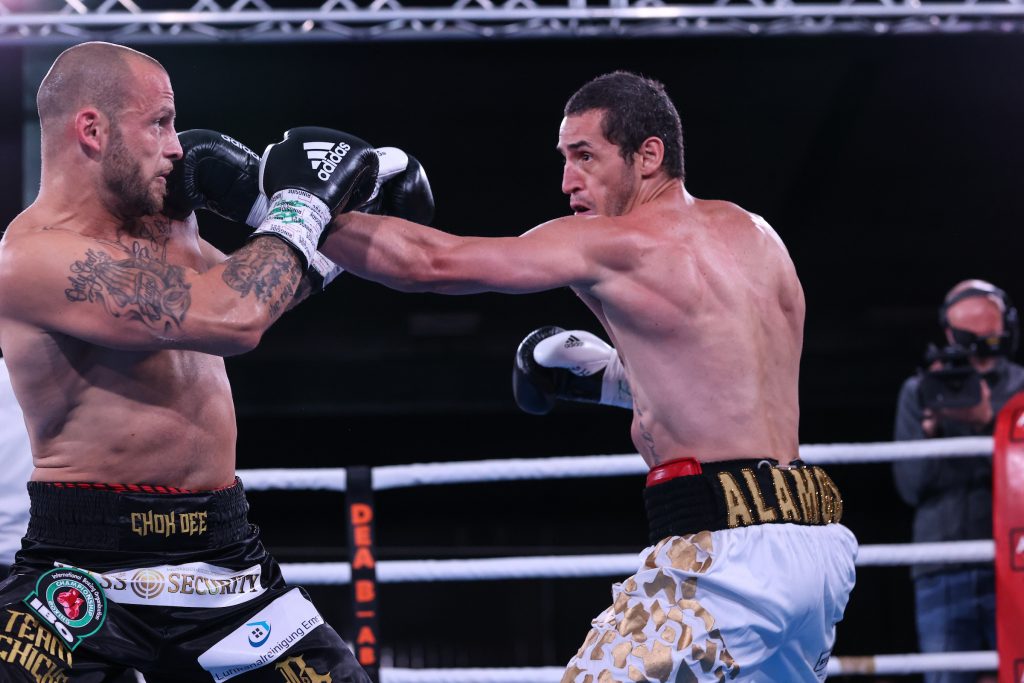 Oliahs Gegner Julio Alamos ist kein Unbekannter. Bei der Agon Fightnight am 24. Februar in Berlinbezwang der Chilene AGON-Boxer Björn Schicke in vier Runden durch T.K.o. (Foto: Torsten Helmke)