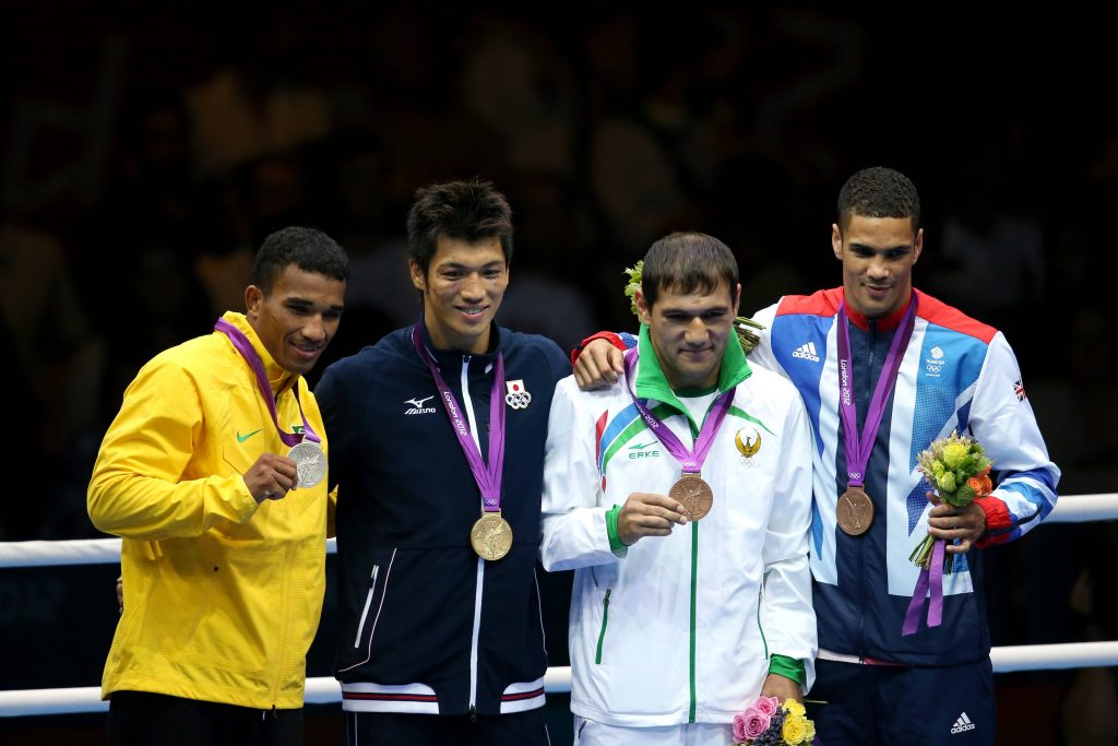 Als Amateur schaffte es Esquiva Falcao (l.) 2012 bis ins olympische Finale, wo er Ryota Murata (2.v.l.) unterlag. Der Usbeke Abbos Atoev (2.v.r.) und der Brite Anthony Ogogo (r.) komplettierten seinerzeit das Podium in London.  (Foto: IMAGO / AFLOSPORT)