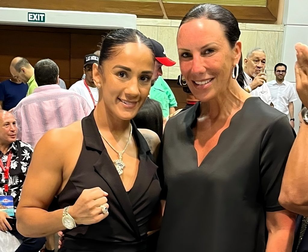 Marion Palatin (r.) – hier mit Box-Superstar Amanda Serrano (l.) – ist seit Anfang 2017 FVA-Präsidenetin. (Foto: Privat)