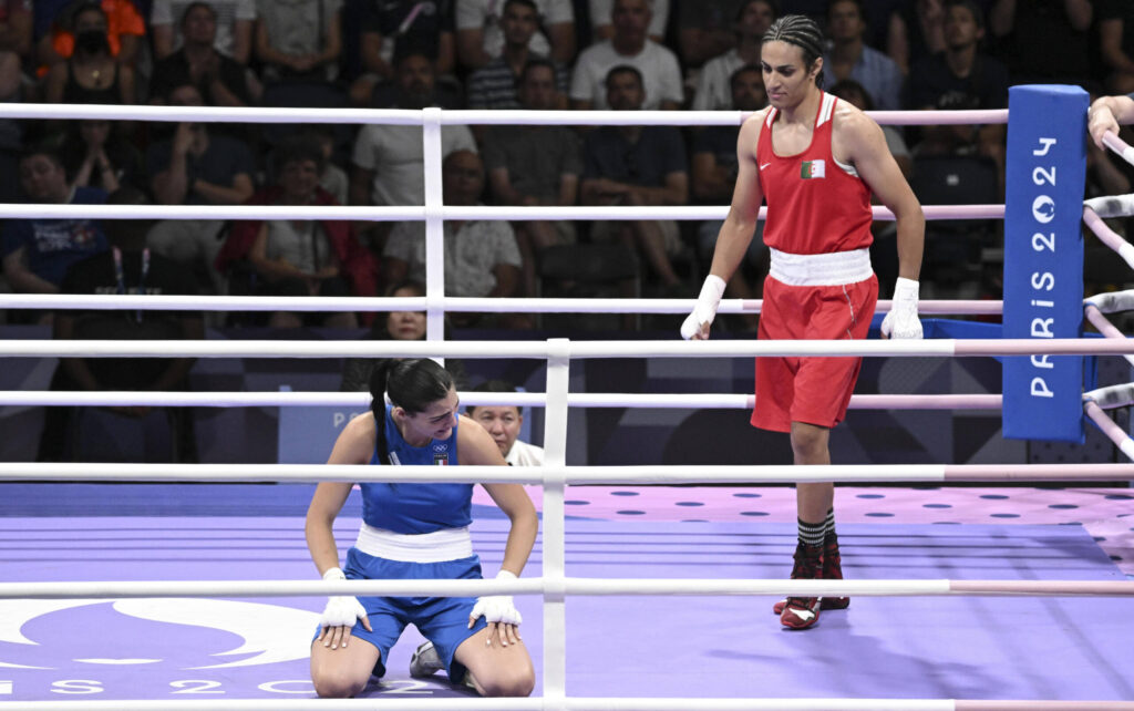 Imame Khelif (rot) besiegte die Italienerin Angela Carini beim olympischen Boxturnier in Paris in nun 46 Sekunden. (Foto: IMAGO / ZUMA Press)