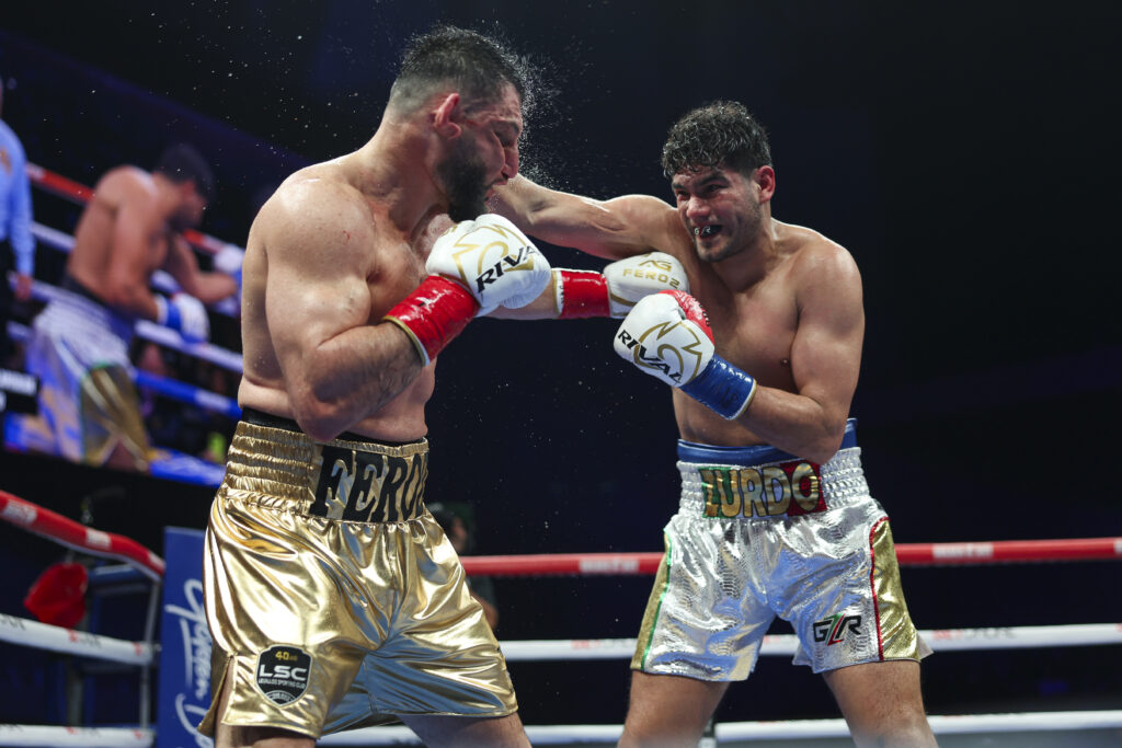 Der WBA-Champion im Cruisergewicht, Gilberto „Zurdo“ Ramirez (r.), trifft im November bei der Riyadh Season „Latino Night“ auf WBO-Weltmeister Chris Billam-Smith. (Foto: Getty Images)