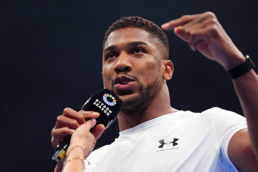 Anthony Joshua aims to regain the world heavyweight title this coming Saturday at Wembley Stadium in London. To do so, he must defeat IBF champion Daniel Dubois. (Photo: IMAGO / PA Images)  