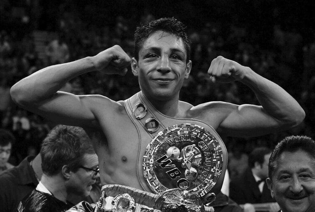 Israel Vazquez am 2. Dezember 2024 im Alter von 46 Jahren in seiner Heimat Mexiko nach schwerer Krankheit verstorben. Er dominierte das Superbantamgewicht, war WBC- und IBF-Weltmeister im Limit. (Foto: Getty Images)